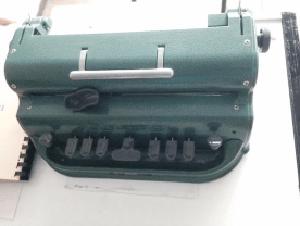 Εικόνα: 1 Γραφομηχανή Braille